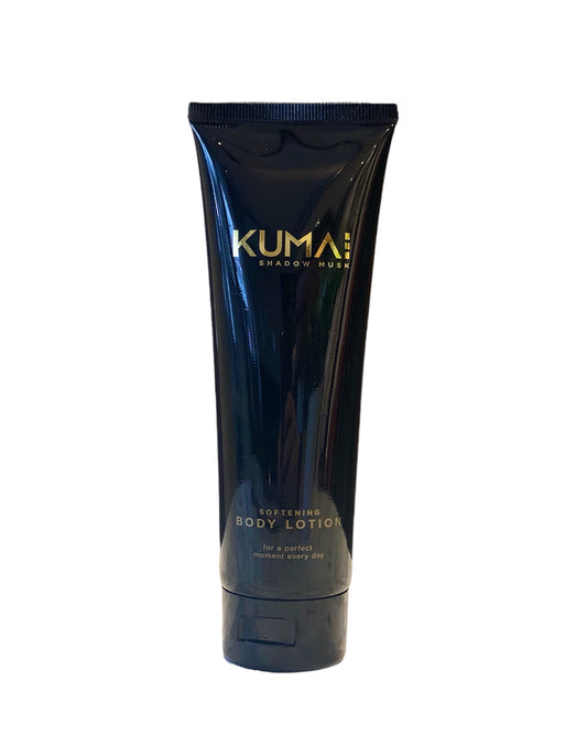 "KUMAI Shadow Musk Softening Body Lotion: een luxe body lotion doordrenkt met de betoverende geur van Shadow Musk voor zijdezachte hydratatie."