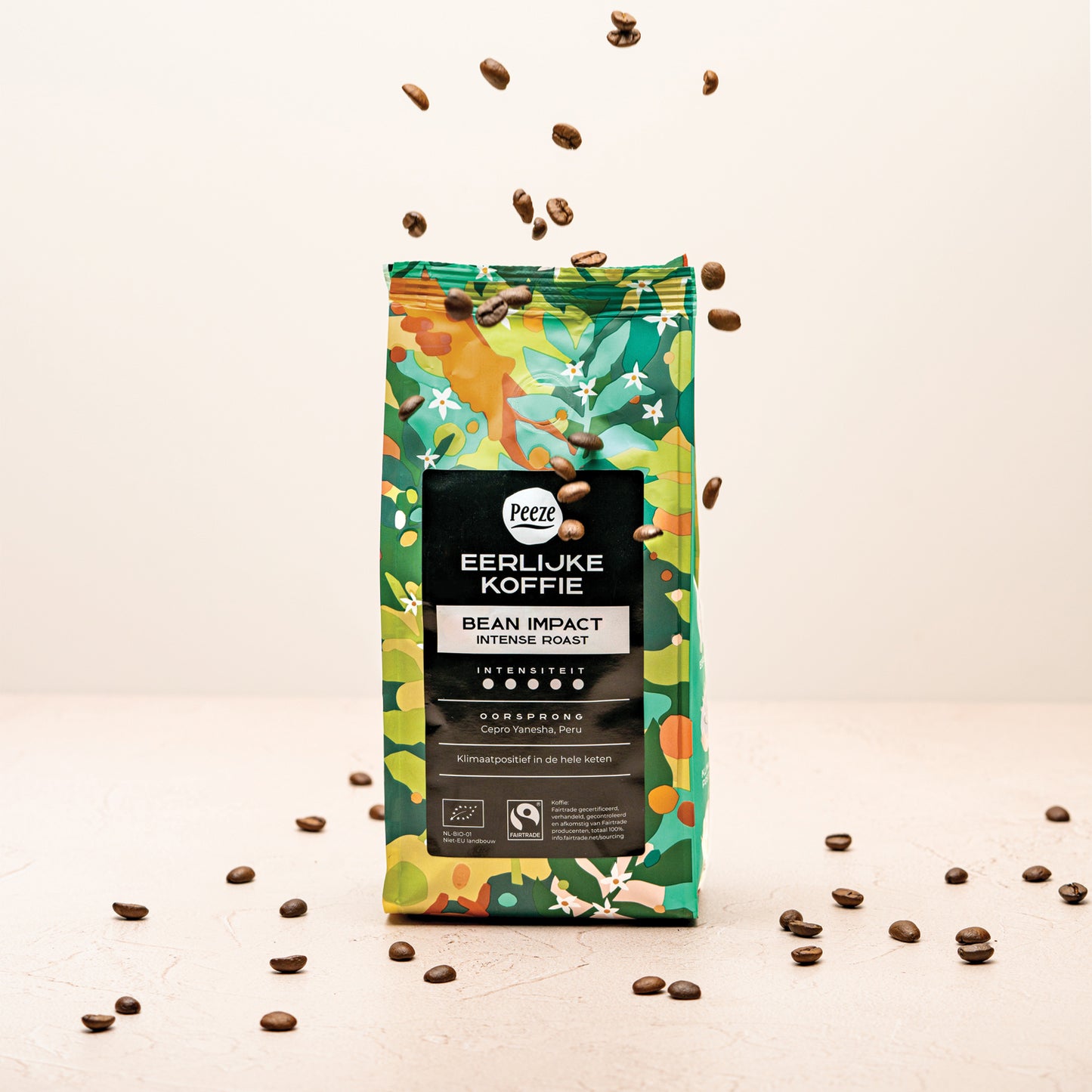 Peeze intense roast bean impact koffie, wordt geschonken in de Vegan Store in Gouderak.